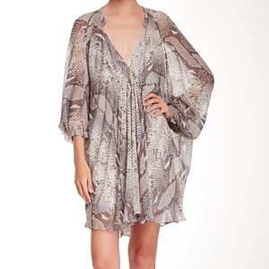 Diane von Furstenberg silk Fleurette dress size 6 snakeskin print